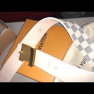 Louis Vuitton Belt Grey Synthetic ref.289580 - Joli Closet